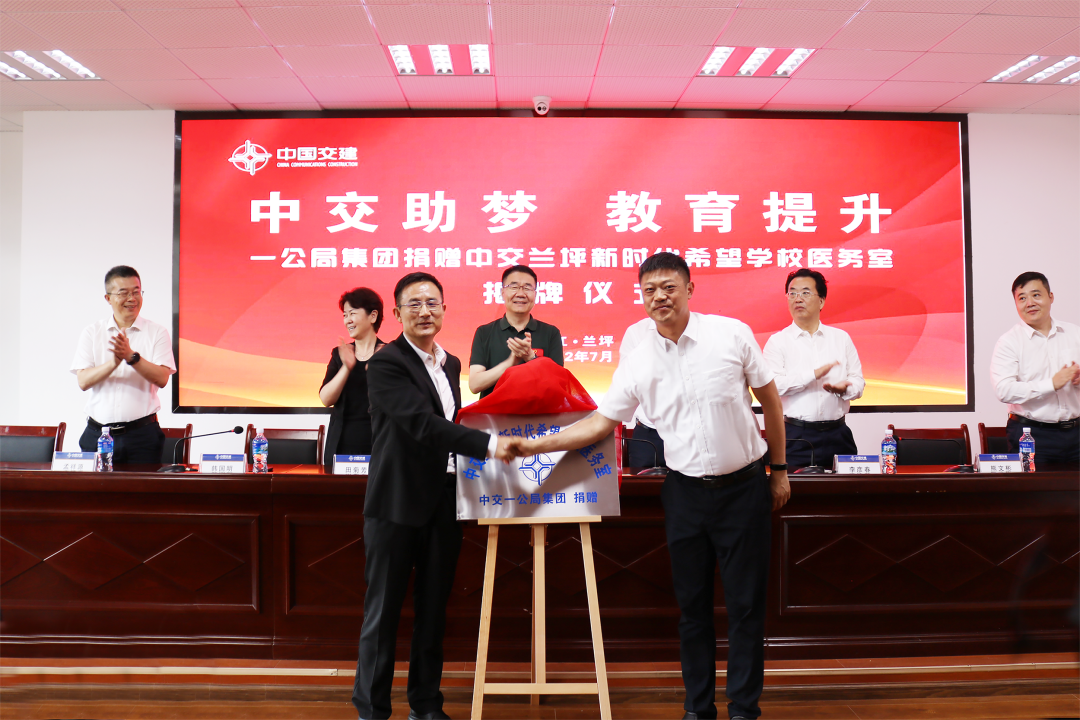 һ�����������н����Ŷ�����������˵�һ��