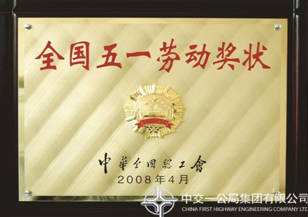 ������һ�Ͷ�����                                                                                                                                                                                                                                       