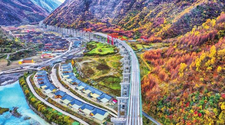 中国交转达:九绵高速公路厄哩村大桥正在加紧建设中(图片新闻)